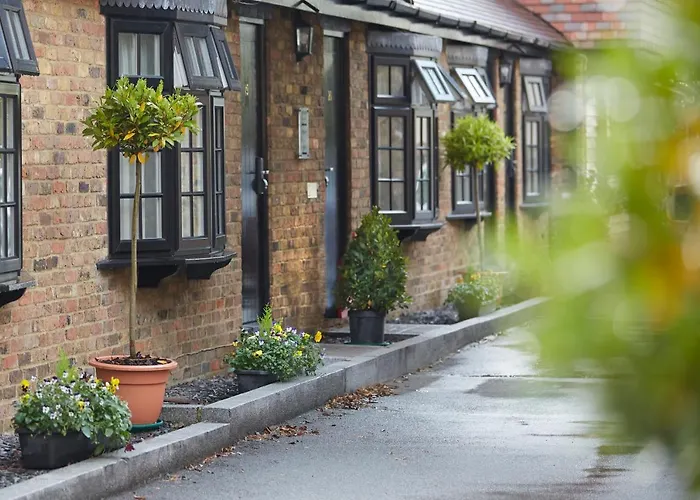 Cheap Hotels Near Windsor