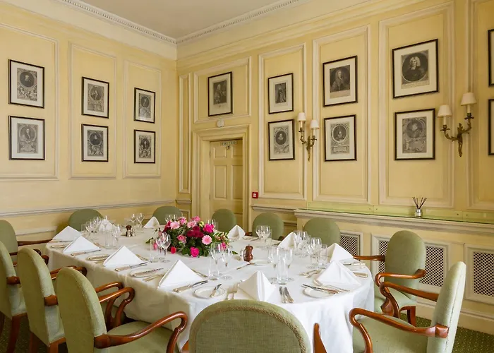 Luxury Hotels Near York